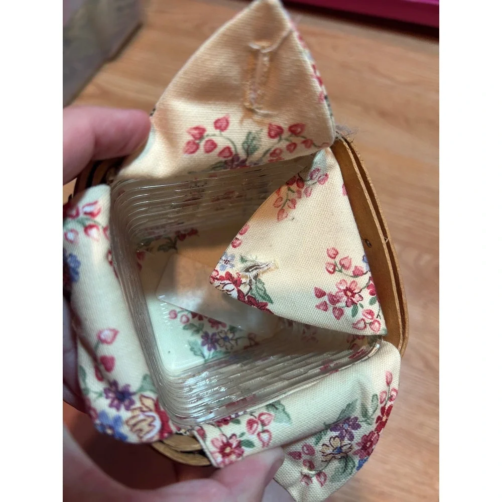 Longaberger 2002 Handwoven Square Basket Wood Lid Liner Protector Heart Charm